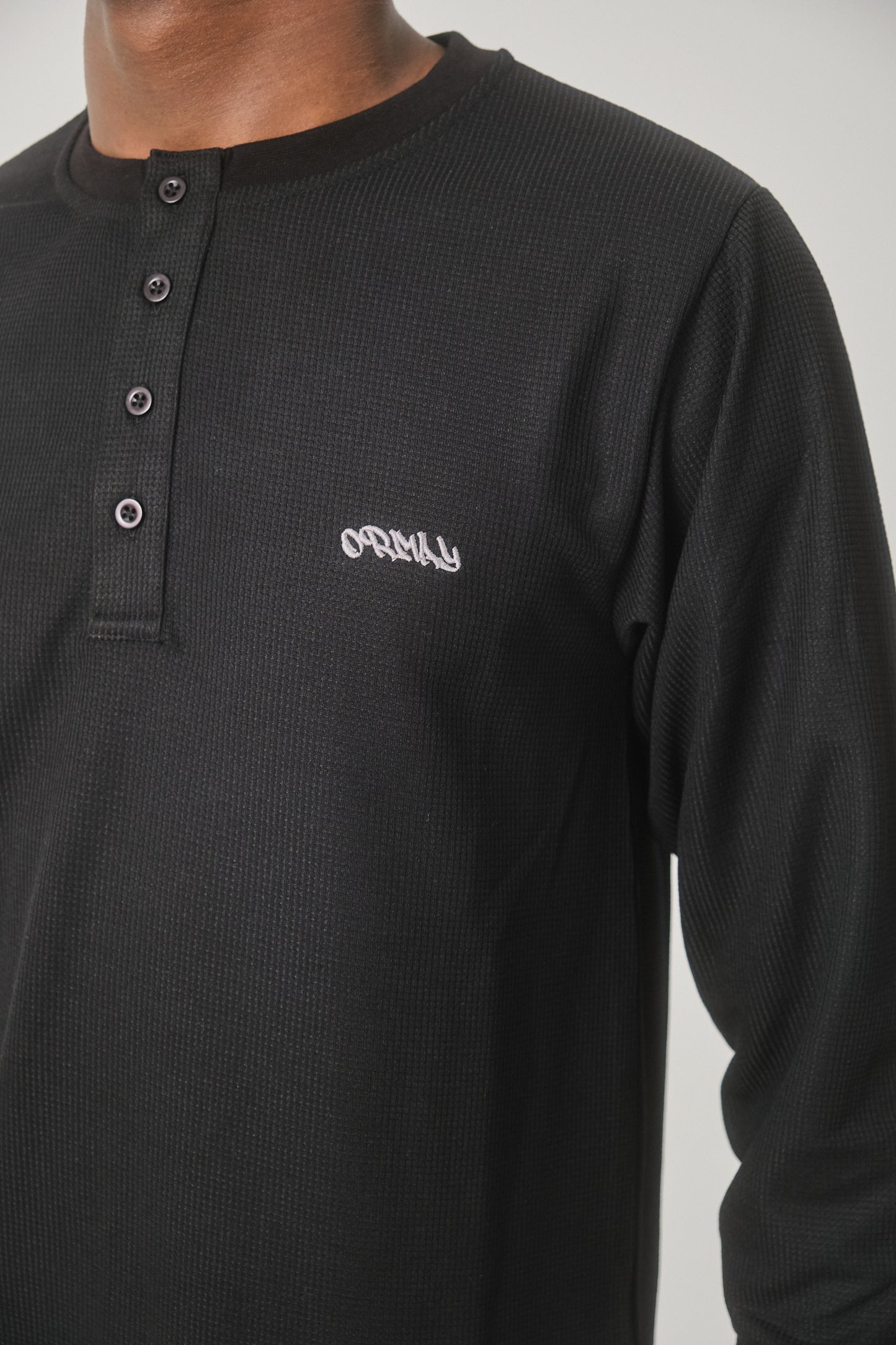 Henley Waffle Longsleeve Black
